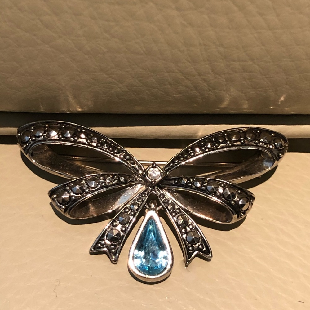 Avon Silver and Crystal Bow Brooch